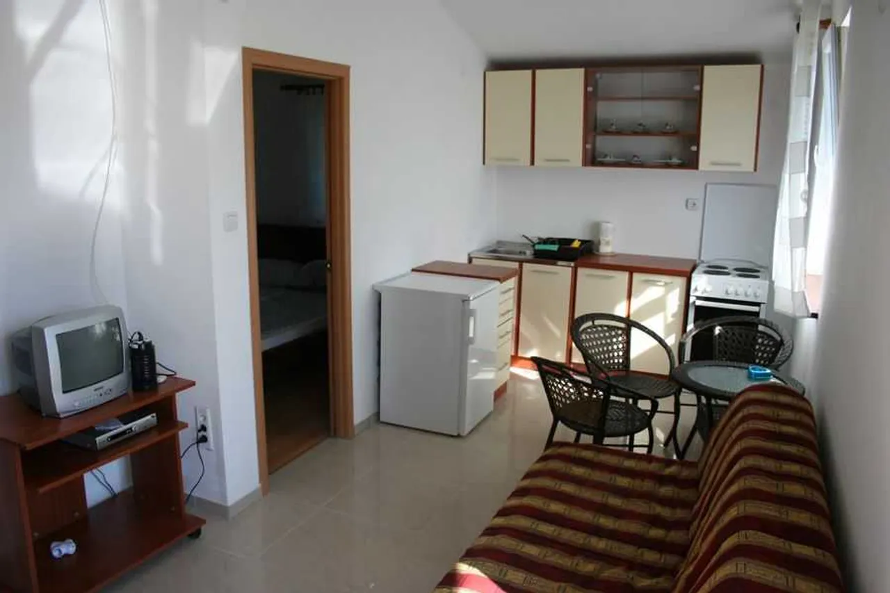 Apartment 3