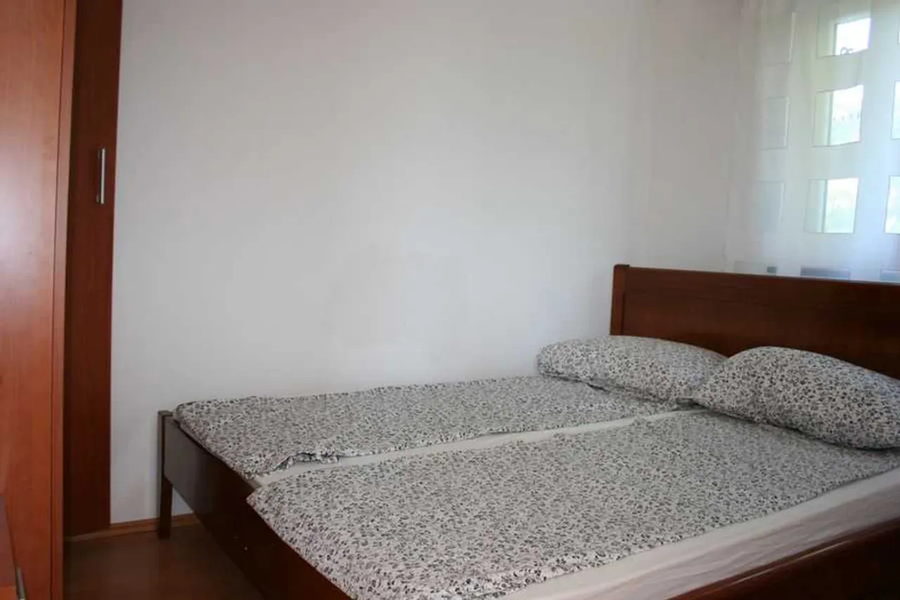 Apartment 3