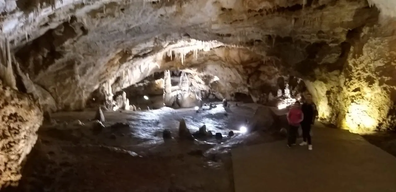 Blaue Grotte, Luštica
